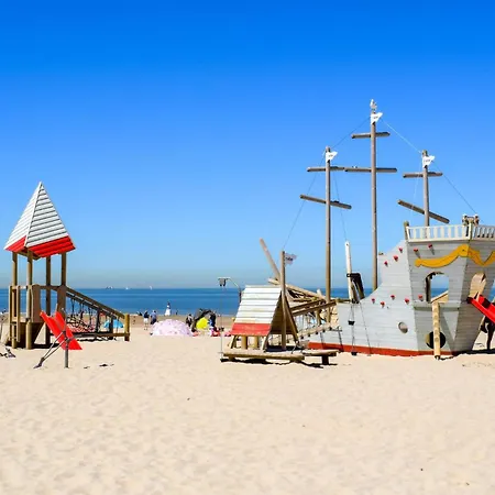 Апартаменти 2 Bedroom Cozy In Остенде