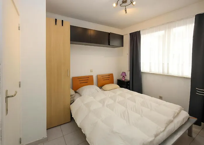 2 Bedroom Cozy In * Ostende