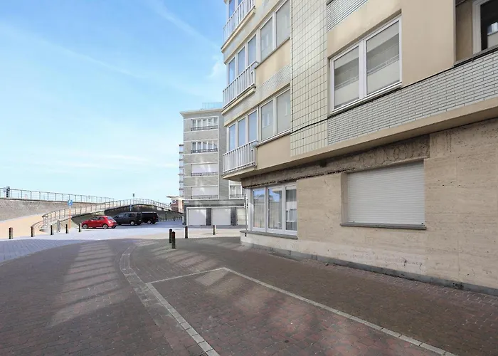 2 Bedroom Cozy In * Ostende